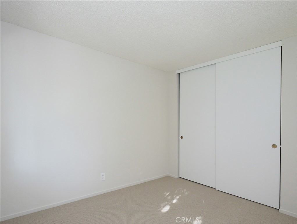 111 Cottonwood Cir #111 - Photo 3 of 32