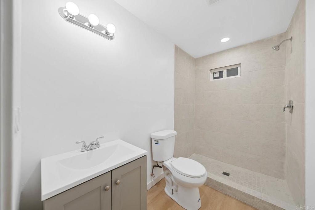 1946 E 16th St #1946 - Photo 3 of 6