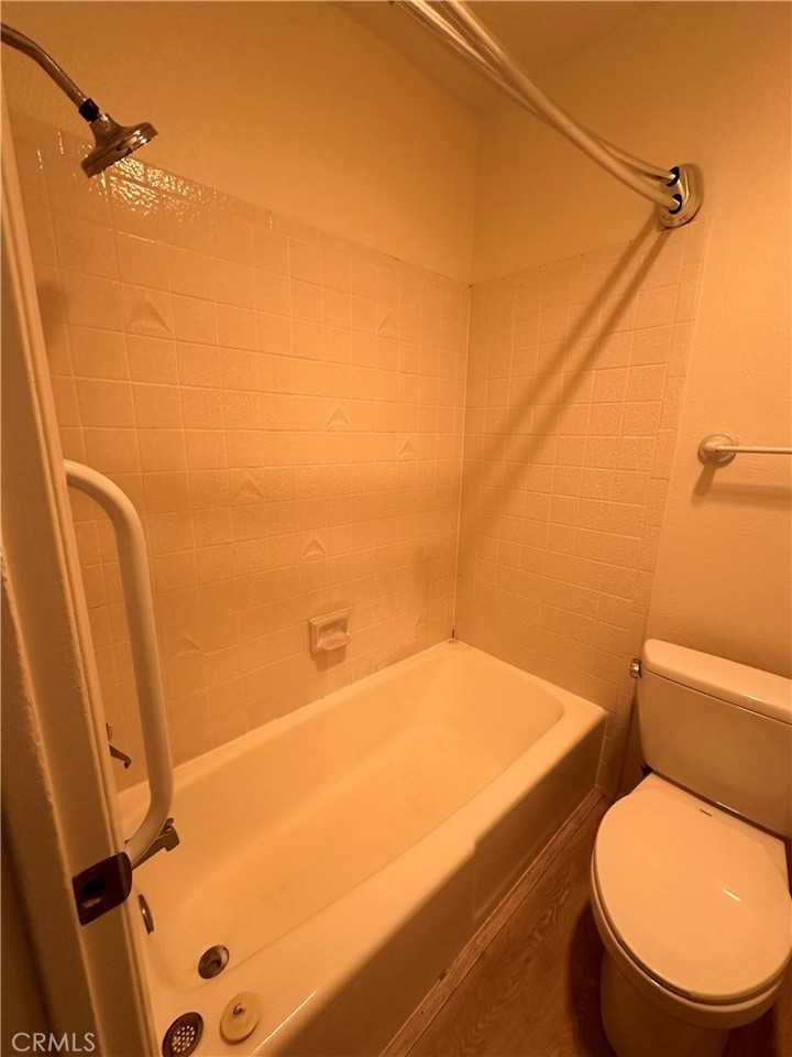 625 Esplanade #625-21 - Photo 2 of 14