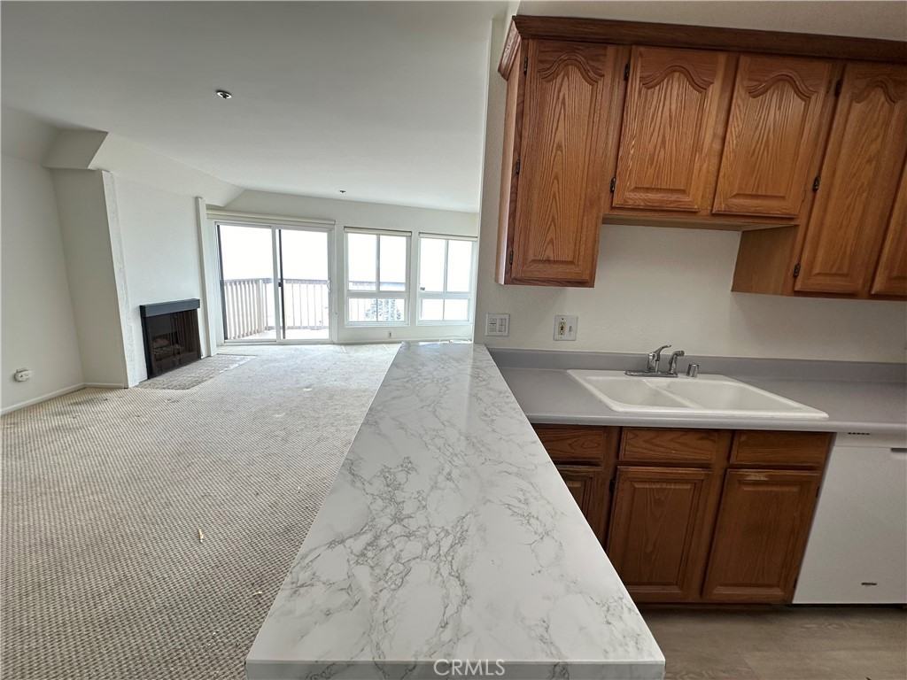 625 Esplanade #625-21 - Photo 6 of 14