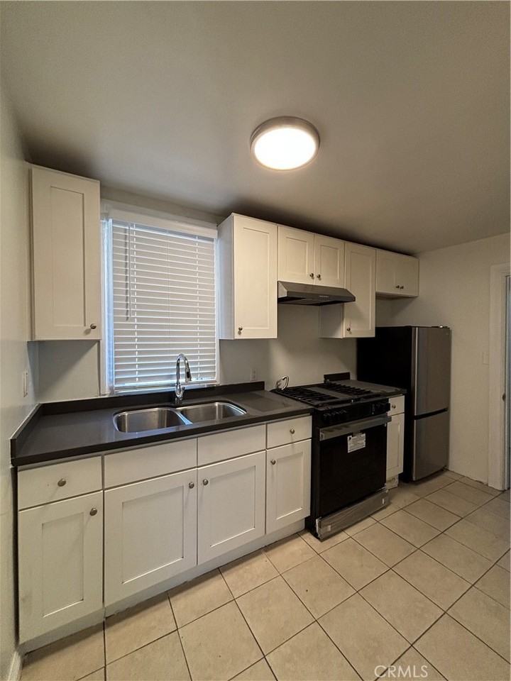 1042 S Catalina St #1042 - Photo 4 of 24