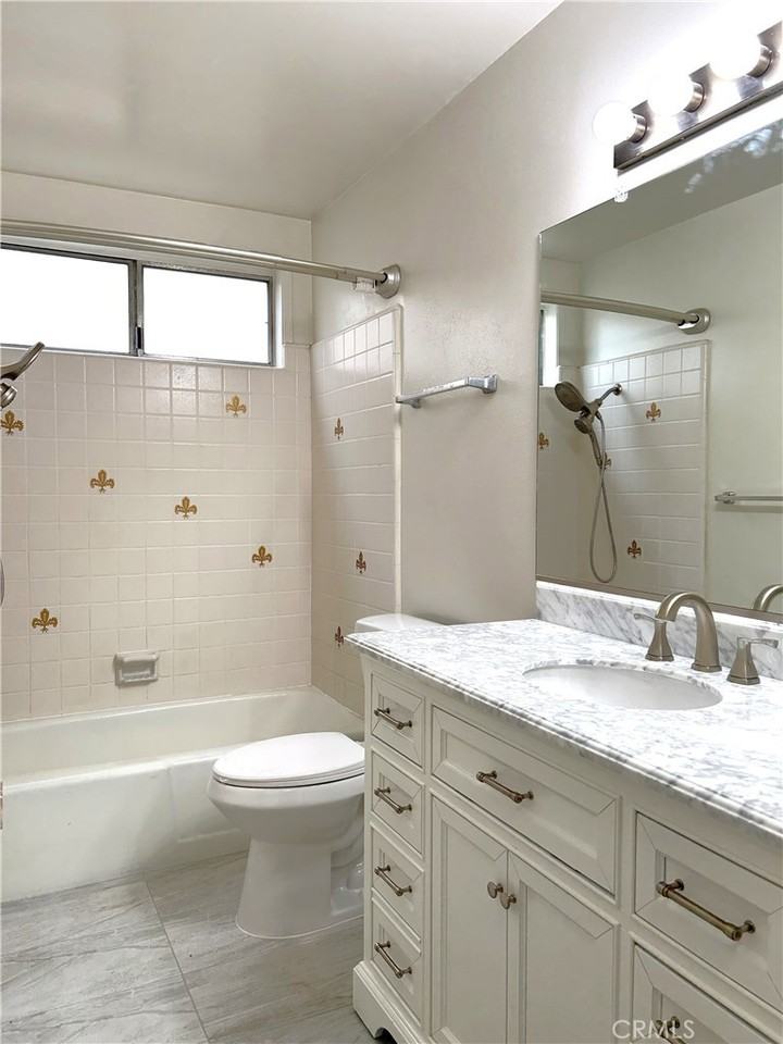 7262 Carlton Ave #7262 - Photo 2 of 9