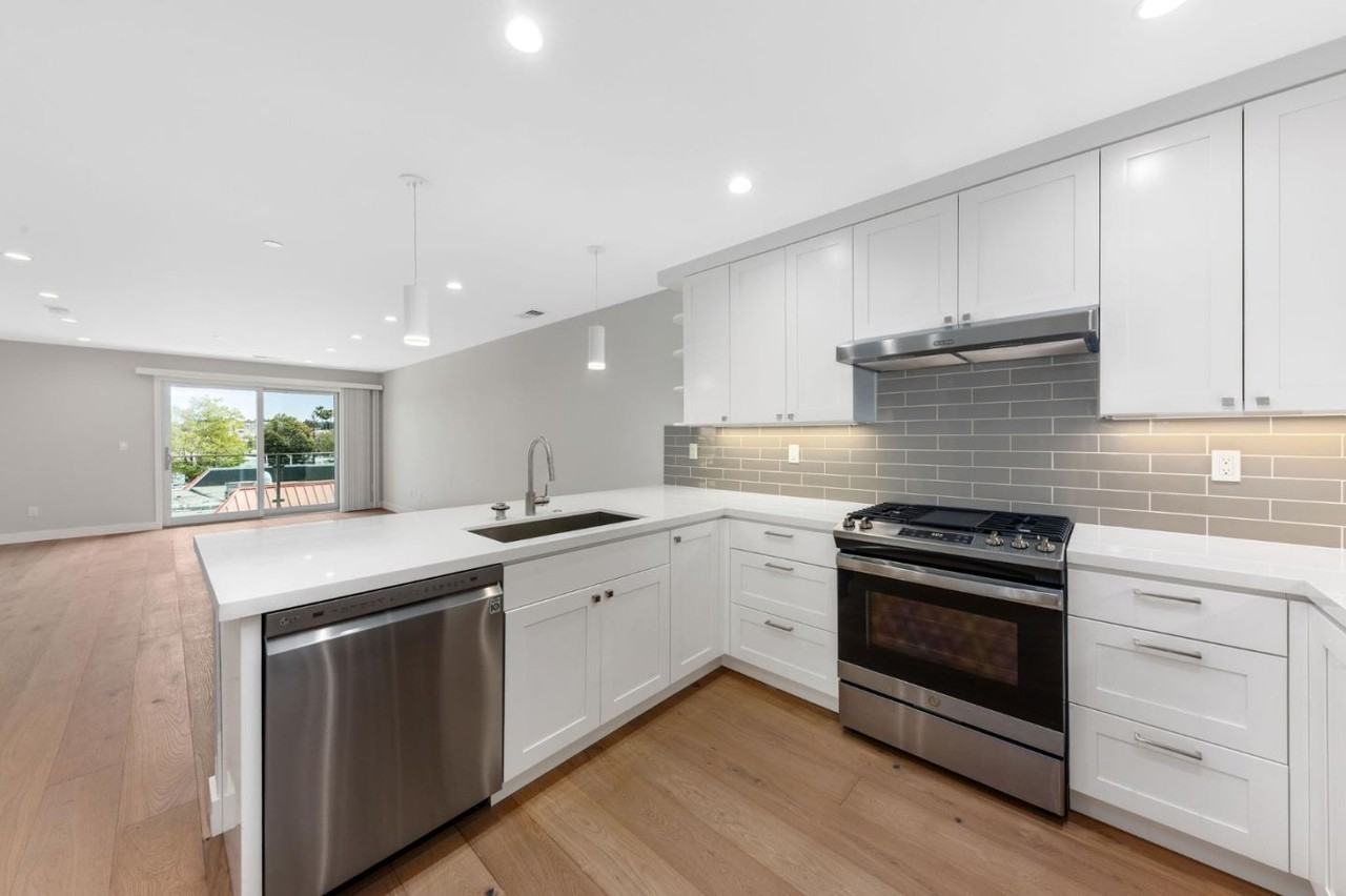 30 Hermosa Ave #30-301 - Photo 7 of 17