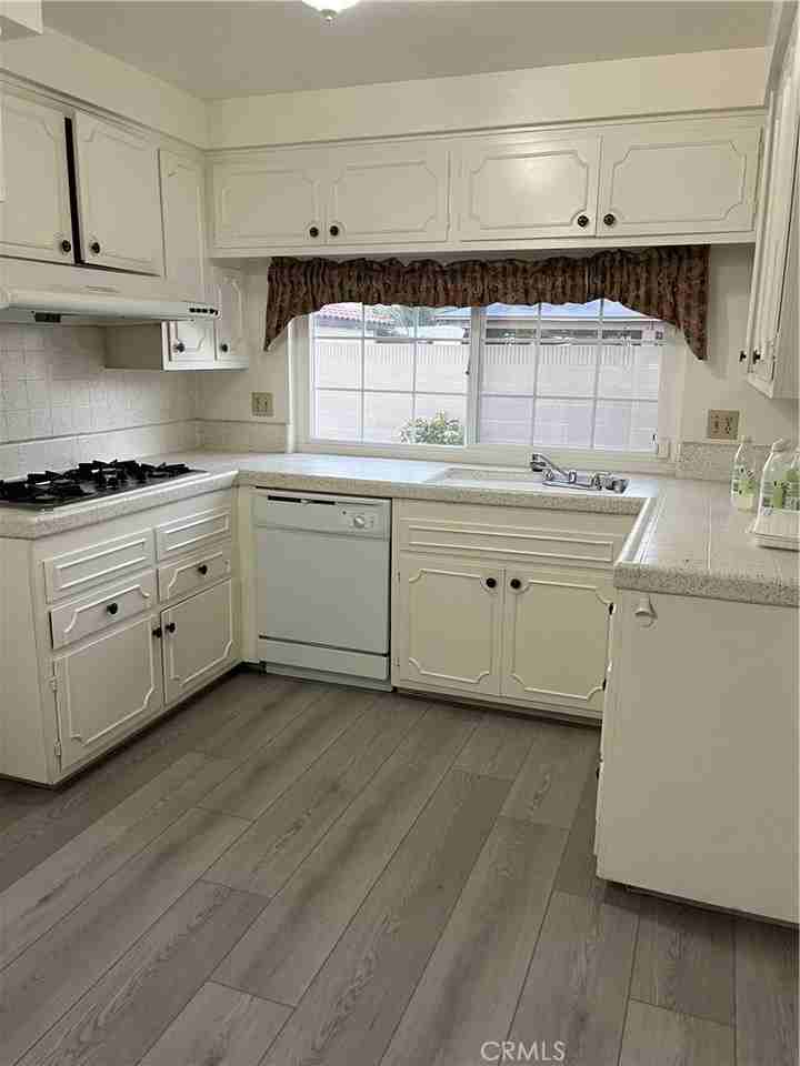 7421 Warren Cir #7421 - Photo 6 of 11