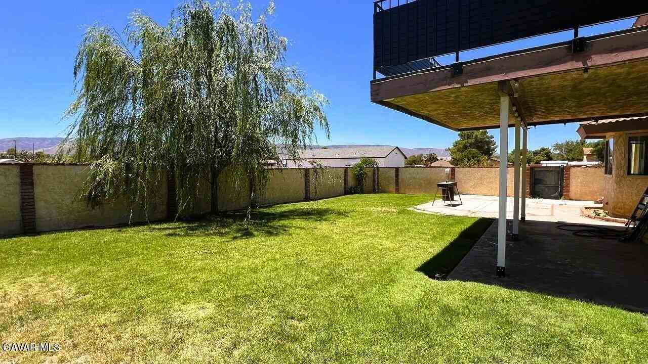 5020 Avenue K10 W Quartz Hill West #5020 - Photo 4 of 22