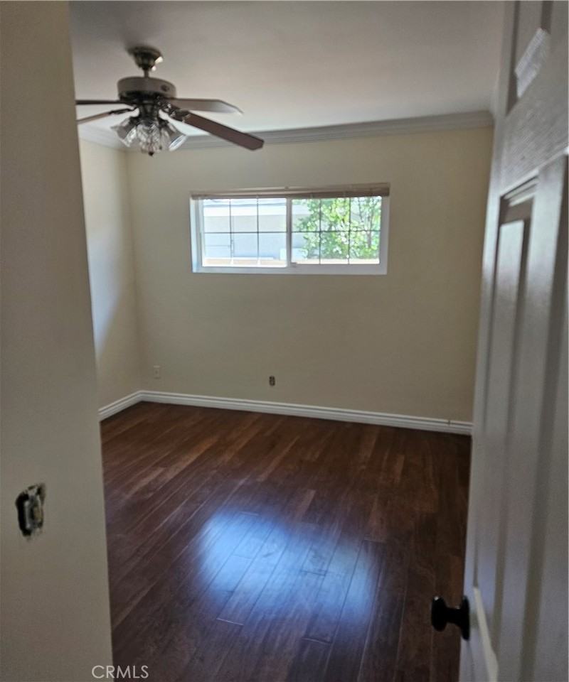 402 E Cypress Ave #402 - Photo 6 of 15