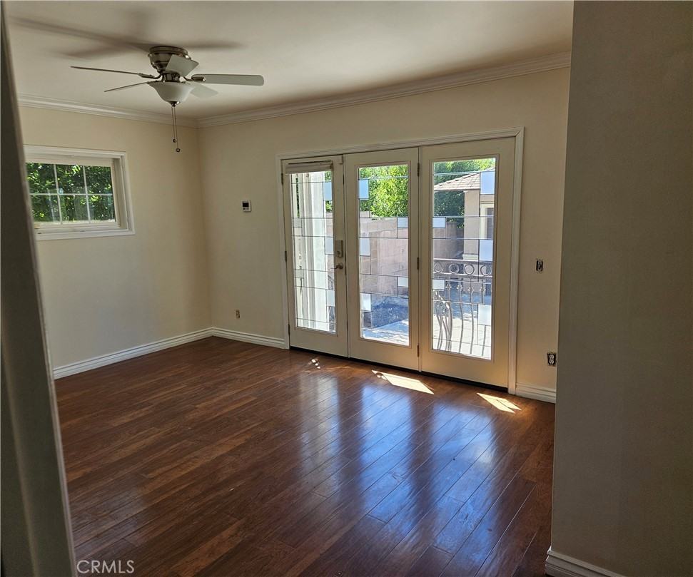 402 E Cypress Ave #402 - Photo 7 of 15