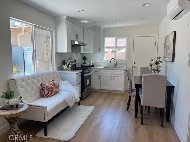 419 S Heliotrope Ave #419-1 - Photo 2 of 15