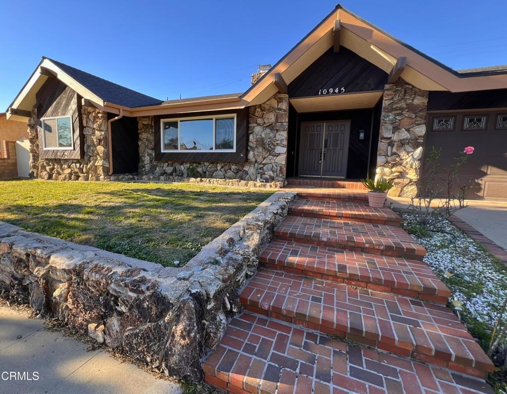 10945 Kings Rd #10945 - Photo 5 of 19