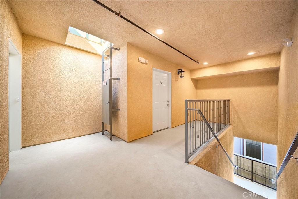 5639 Huntington Dr N #5639-1 - Photo 6 of 25