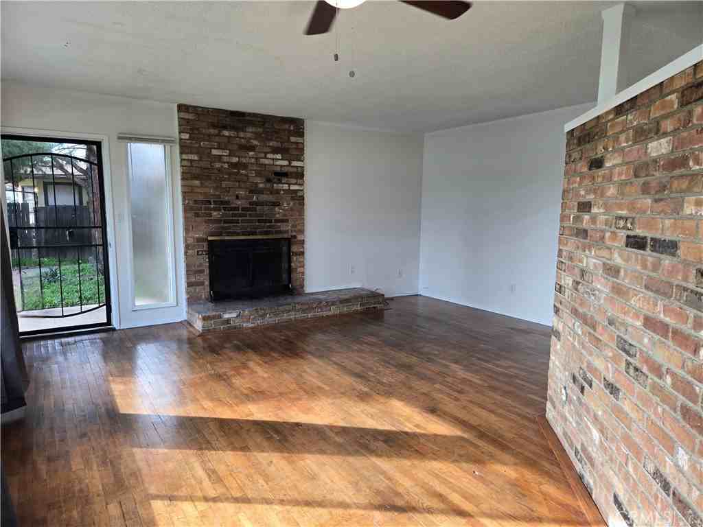 1010 E Campus Way #1010 - Photo 4 of 14