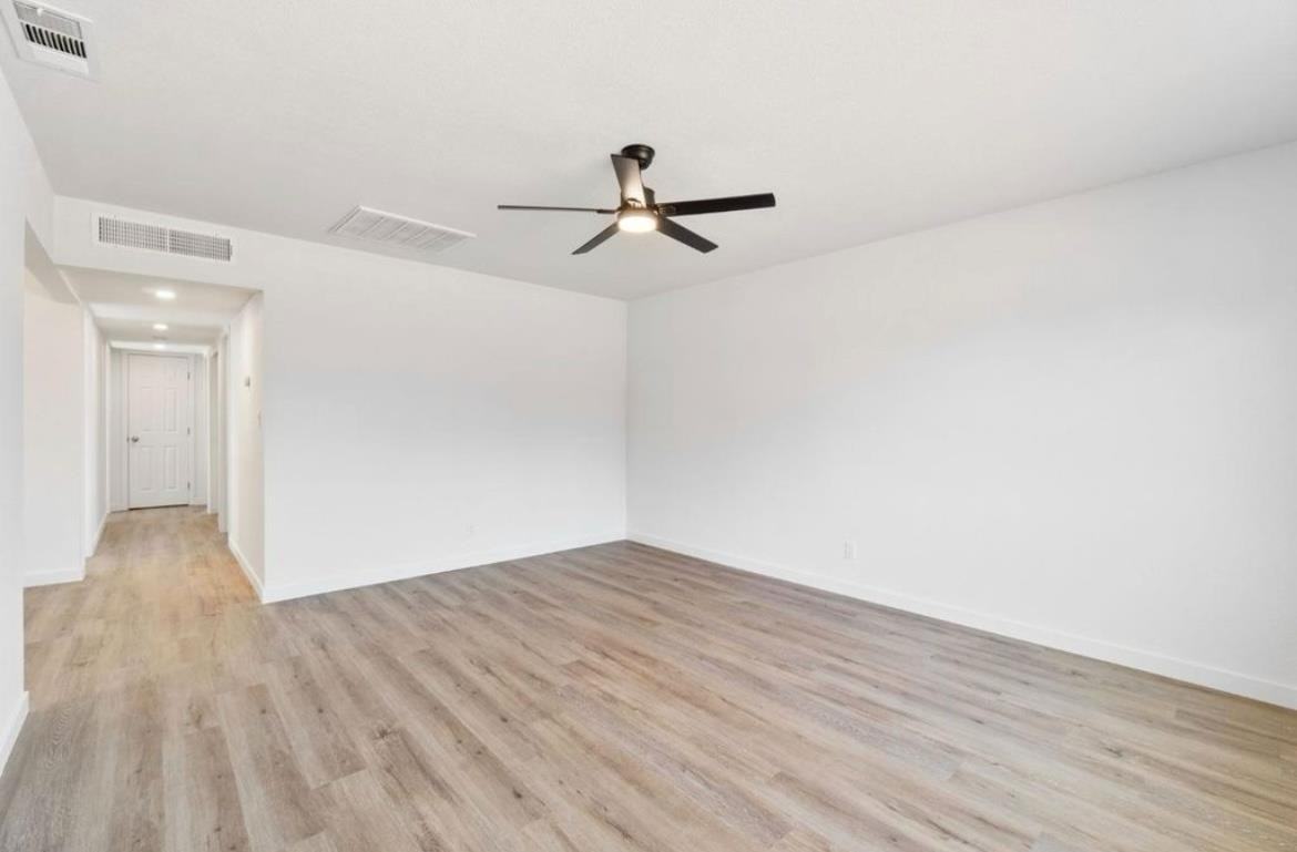 934 W Alamos Ave #934 - Photo 3 of 21