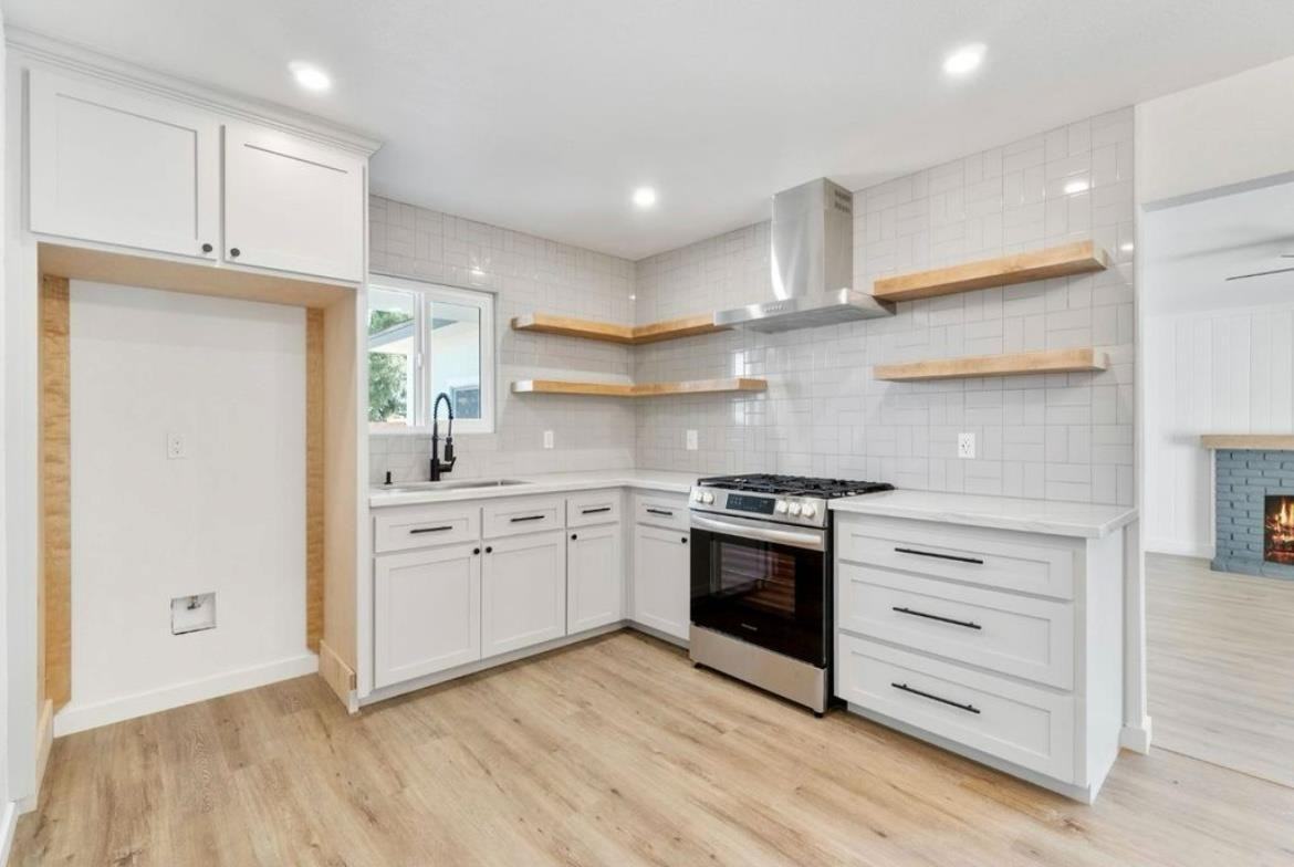 934 W Alamos Ave #934 - Photo 7 of 21