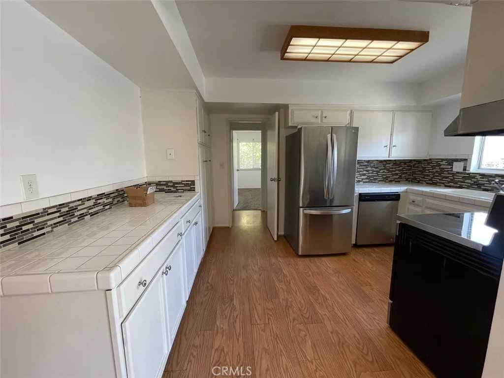 43353 Acacia Ave #43353 - Photo 2 of 7