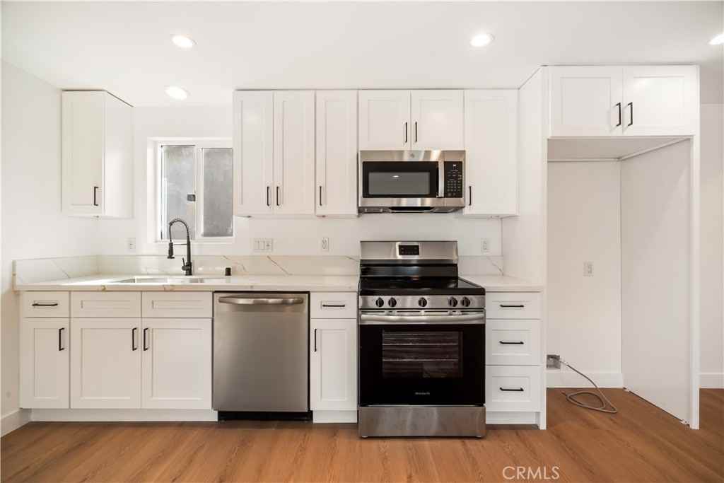 6937 Jellico Ave #6937 - Photo 7 of 18