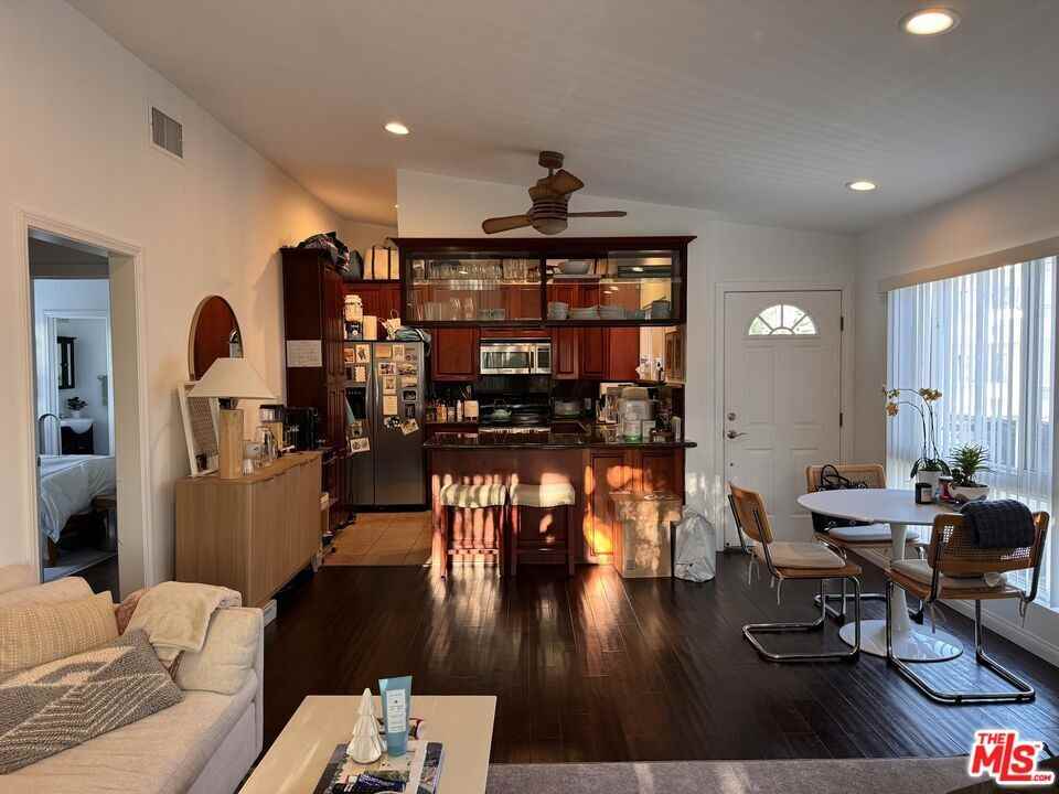 2639 6th St #2639 - Photo 4 of 19