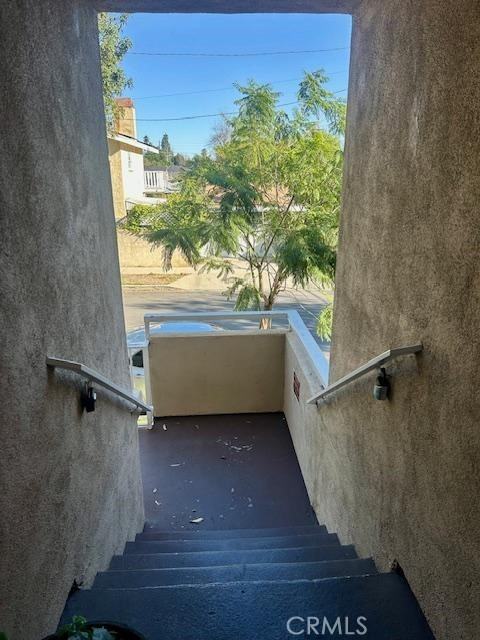 5821 Sylmar Ave #5821-2 - Photo 7 of 25