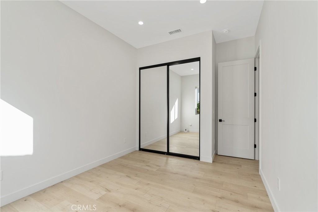 17313 Los Alimos St #17313 - Photo 6 of 16