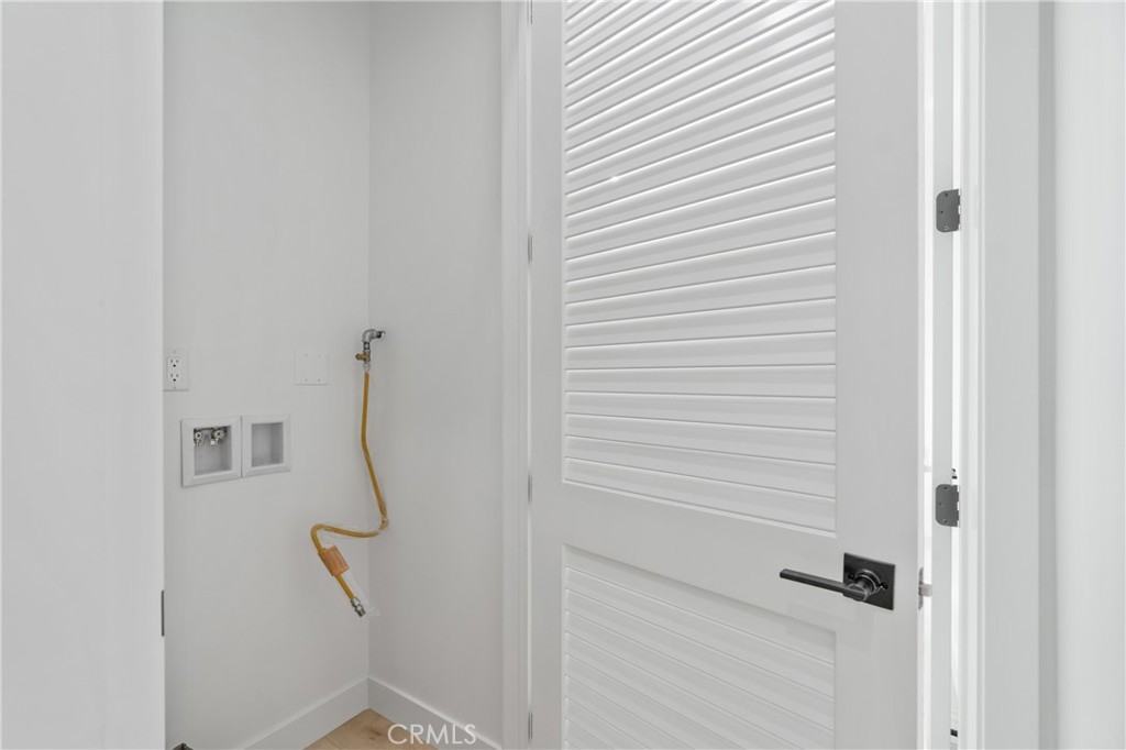 17313 Los Alimos St #17313 - Photo 7 of 16