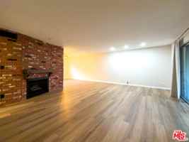 featured image of 9531 Vía Ricardo #9531