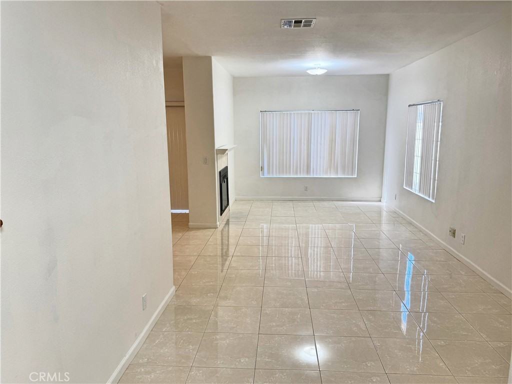 18319 Hart St #18319-3 - Photo 7 of 18