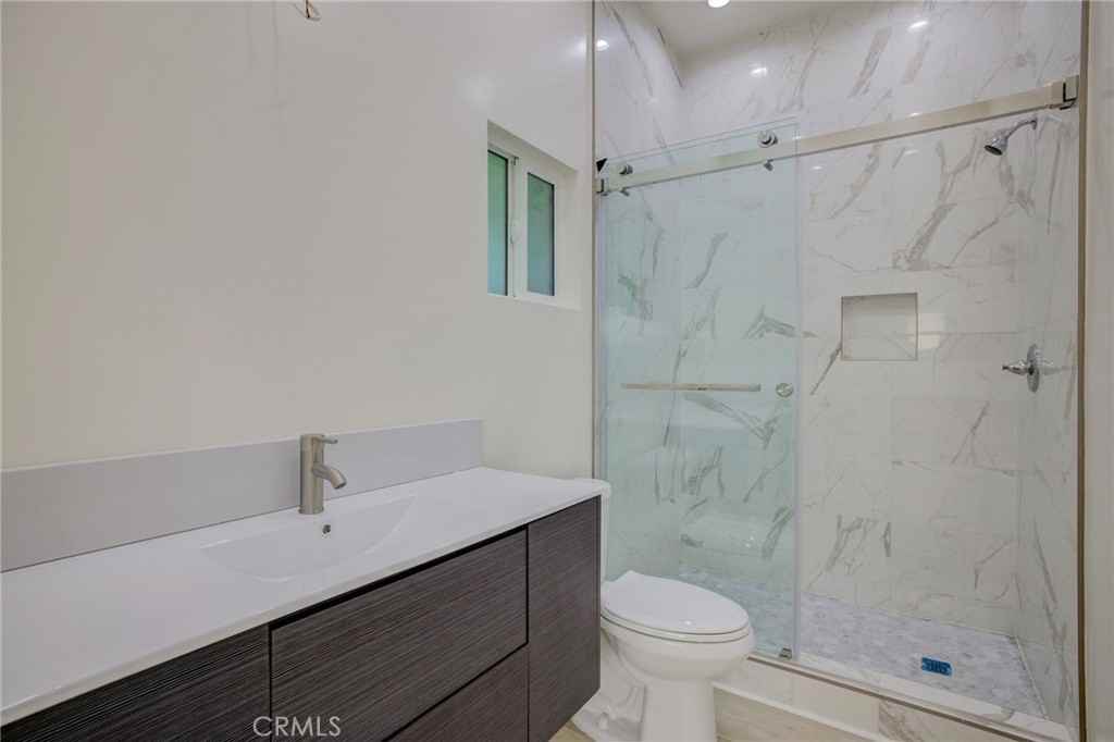 10922 Garden Grove Ave #10922 - Photo 4 of 15