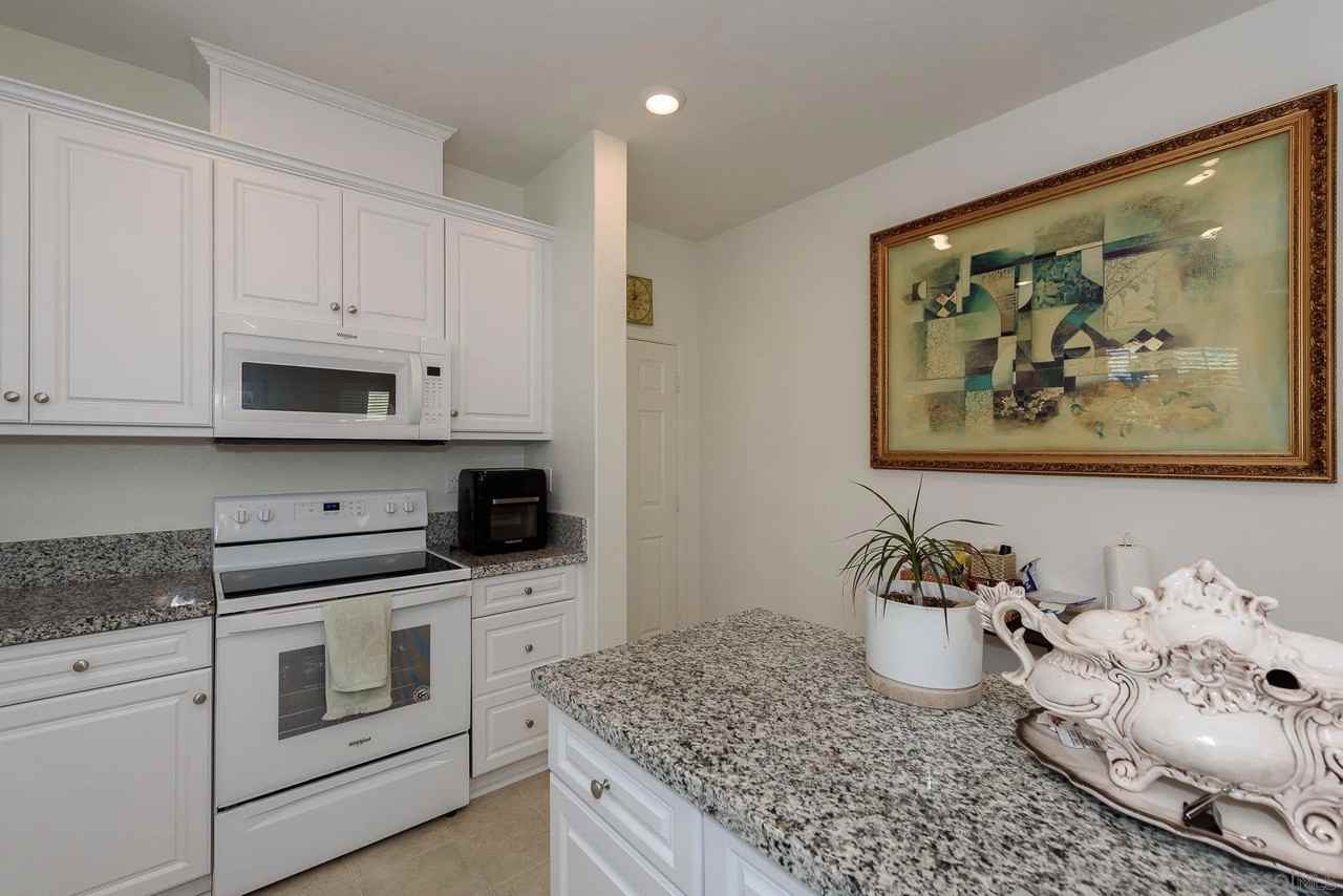 10761 Ensworth Way #10761 - Photo 5 of 38