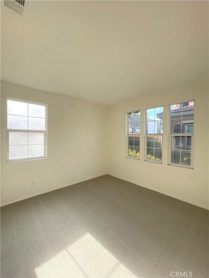 2915 S Via Belamaria #2915 - Photo 6 of 21