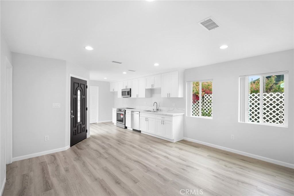 536 South St #536A - Photo 2 of 23