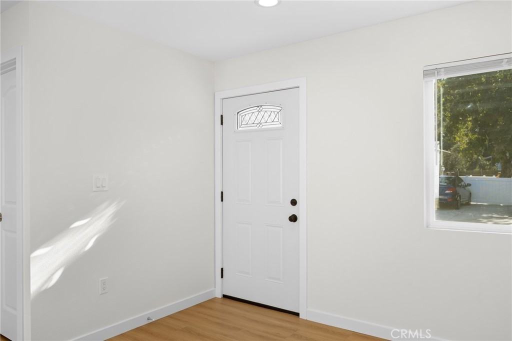 7649 Thousand Oaks Dr #76491-2 - Photo 5 of 25