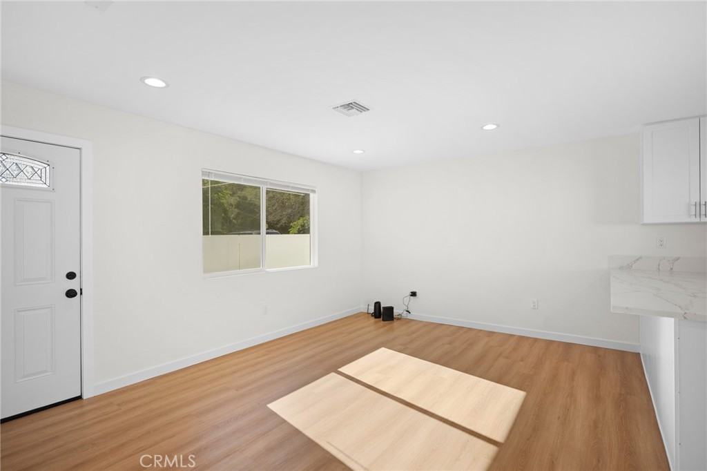 7649 Thousand Oaks Dr #76491-2 - Photo 6 of 25