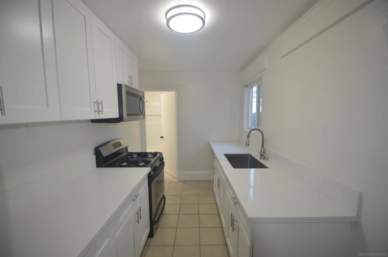 625 Palm Ave #625-8 - Photo 5 of 18