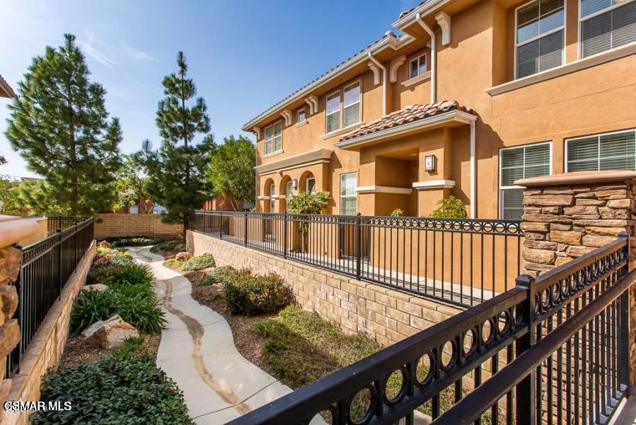 1654 Heywood St #1654D - Photo 7 of 14