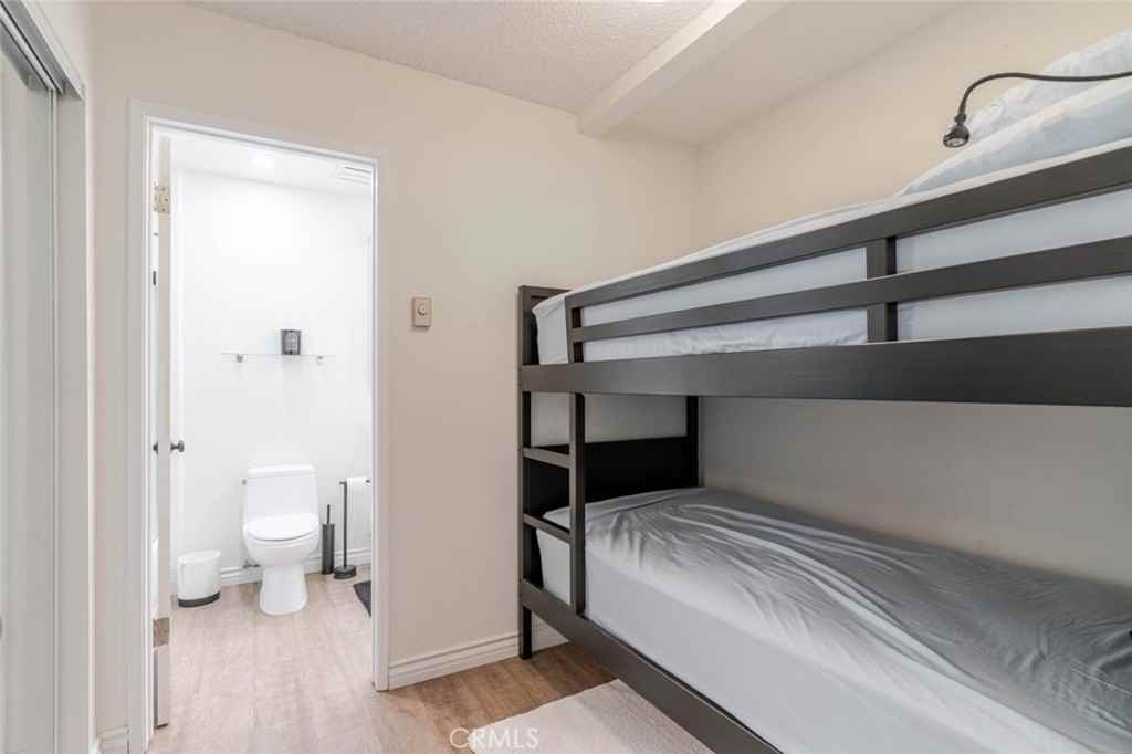 11813 Ellice St #11813 - Photo 6 of 31