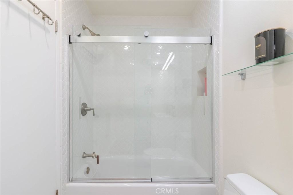 11813 Ellice St #11813 - Photo 7 of 31