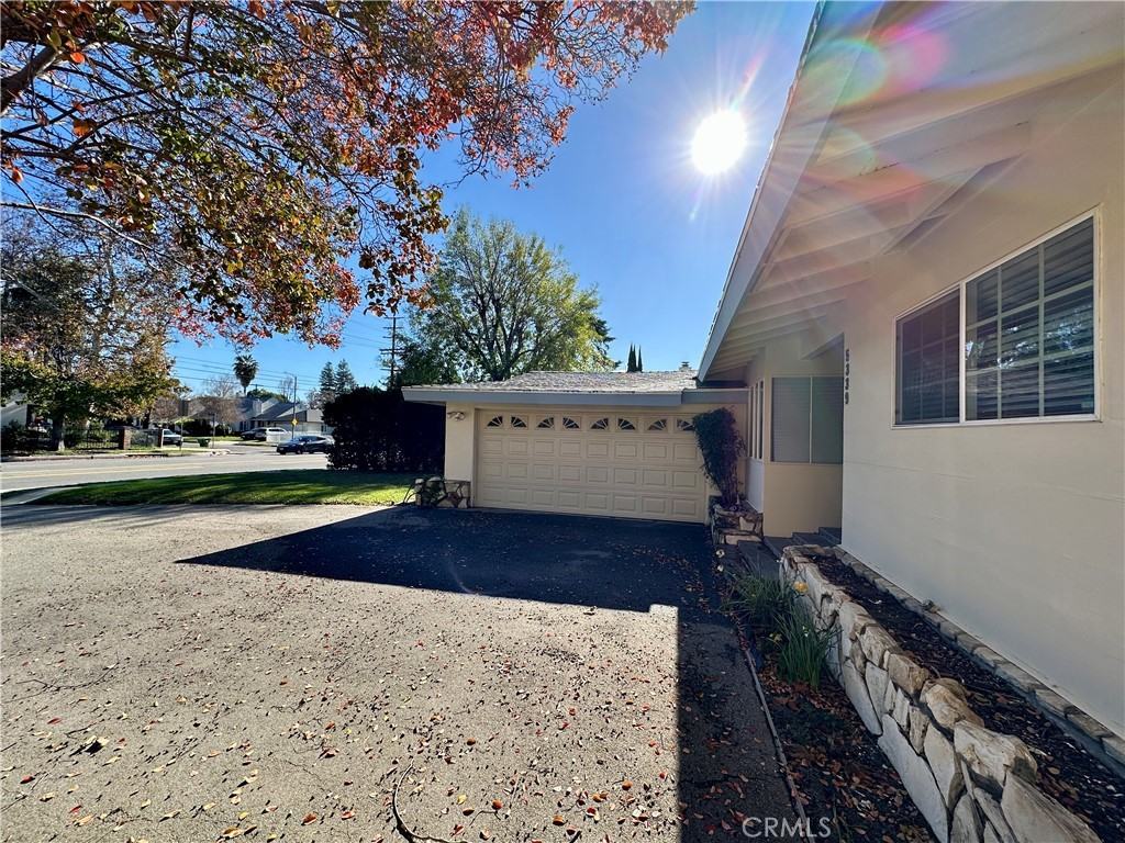 5339 Hazeltine Ave #5339 - Photo 3 of 50