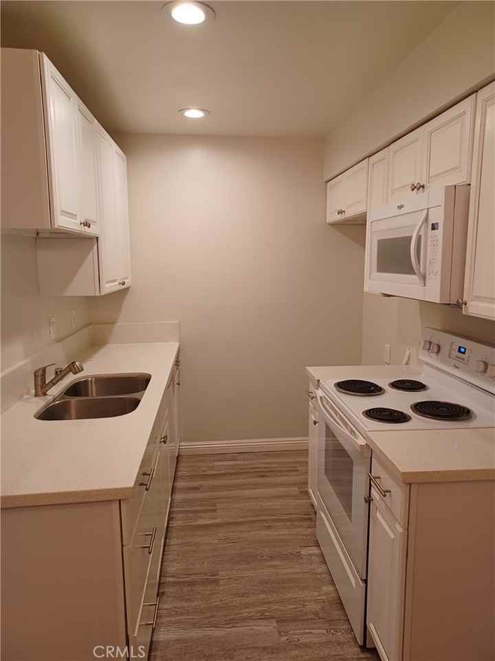 20234 Cantara St #20234-143 - Photo 5 of 8