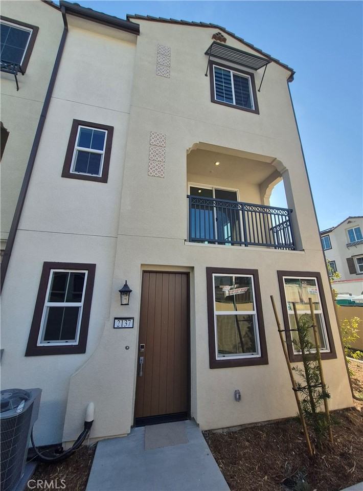 2137 Cumberland #2137 - Photo 3 of 24