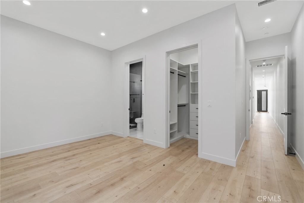 17311 Los Alimos St #17311 - Photo 4 of 15