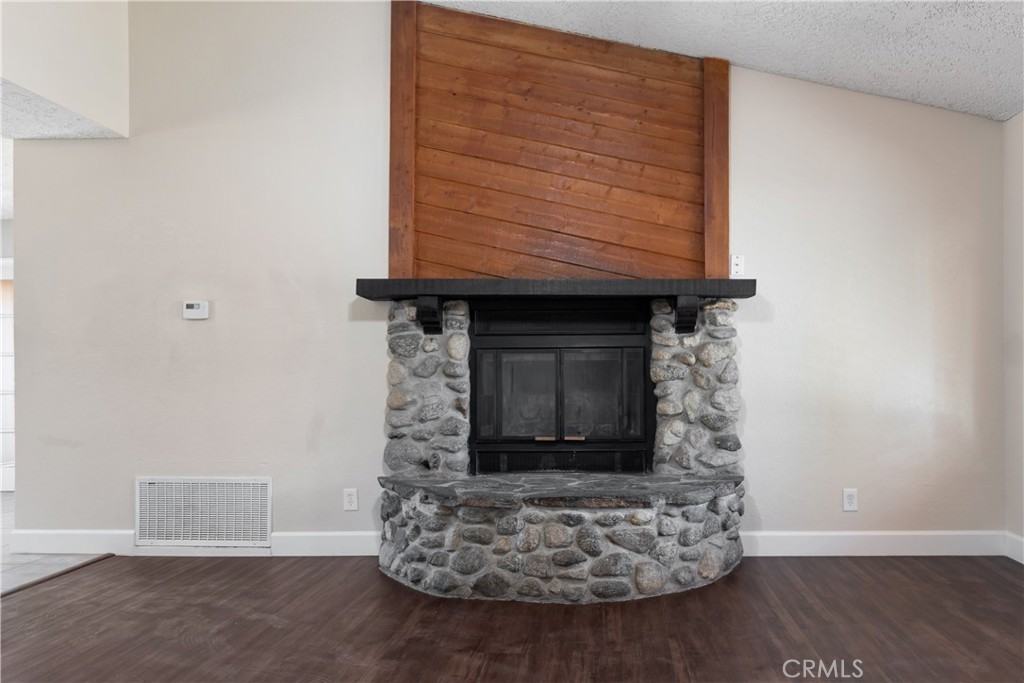 18742 Vine St #18742 - Photo 7 of 34