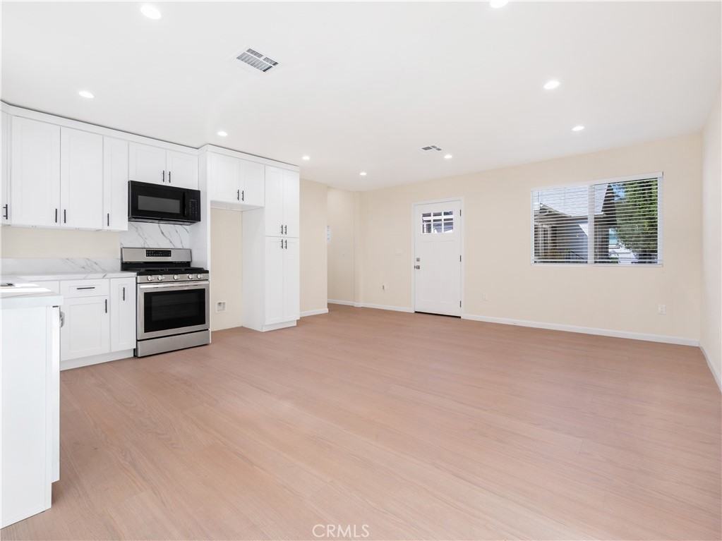 636 Pioneer Dr #636A - Photo 3 of 14