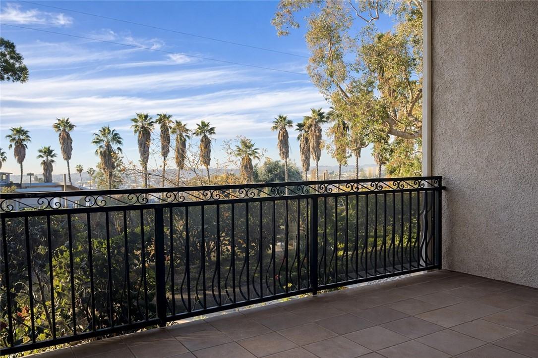 7718 Vía Sorrento #7718 - Photo 7 of 18