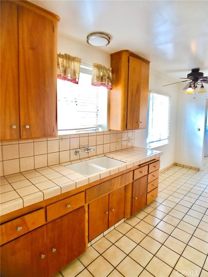 9923 Live Oak Ave #9923 - Photo 3 of 8