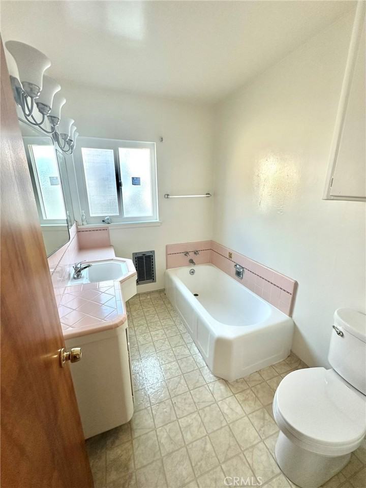 9923 Live Oak Ave #9923 - Photo 5 of 8