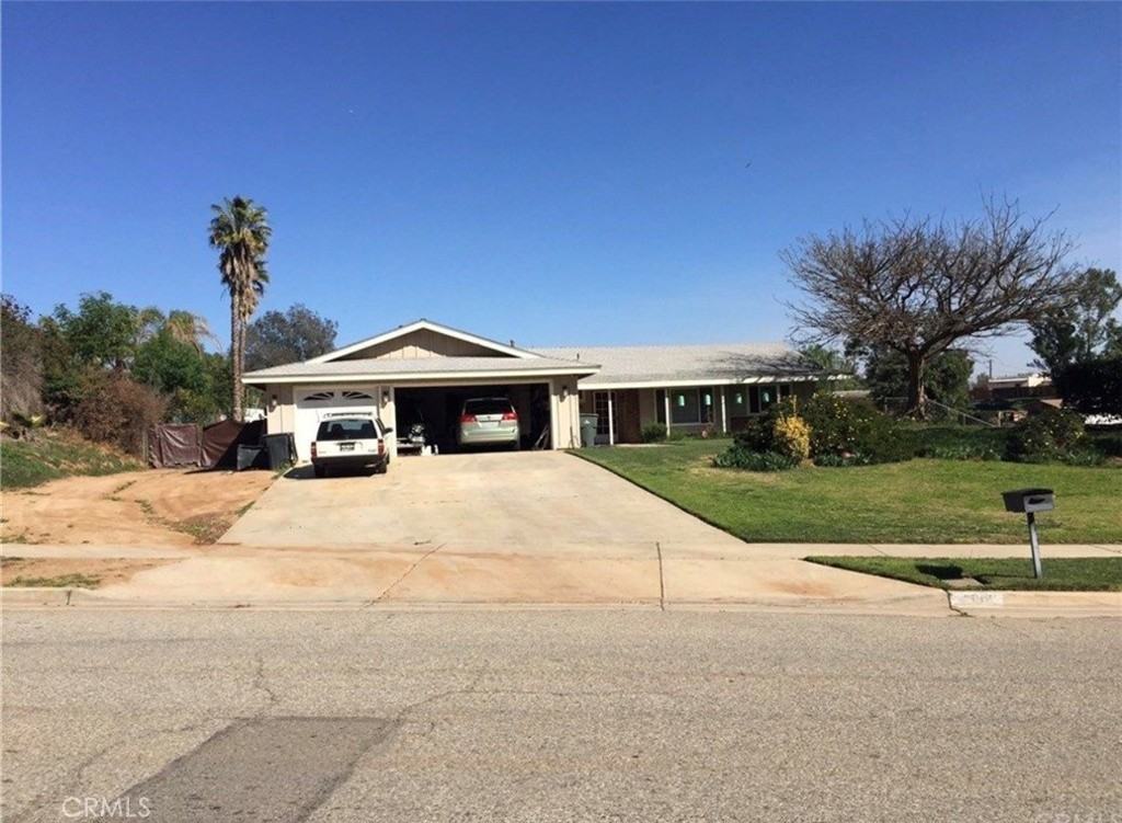 6597 Sandy Ln #6597 - Photo 4 of 40