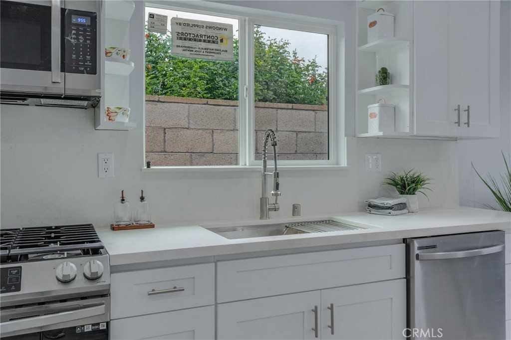 4433 Sunfield Ave #4433A - Photo 7 of 15