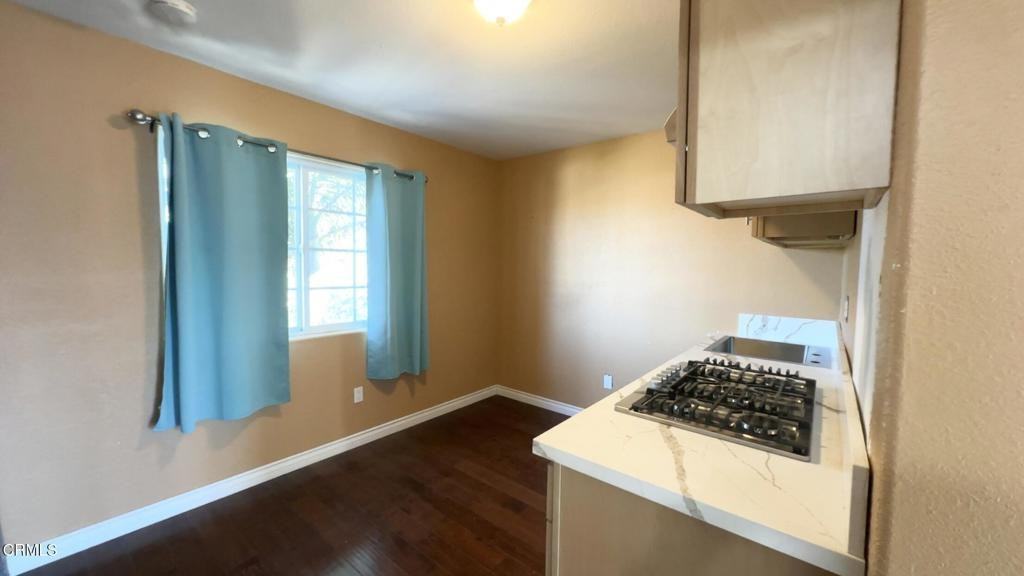 2235 Cloyne St #2235 - Photo 3 of 9