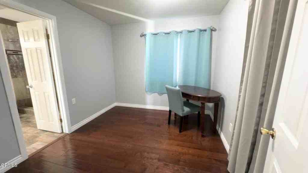 2235 Cloyne St #2235 - Photo 7 of 9