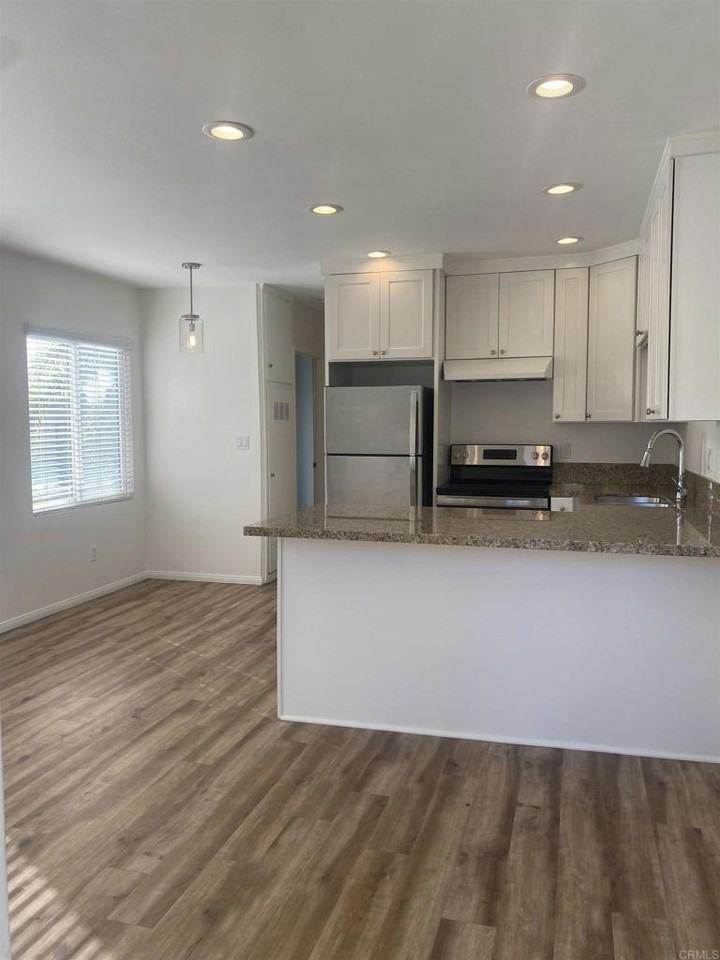 721 S Cedros Ave #721-7 - Photo 2 of 24