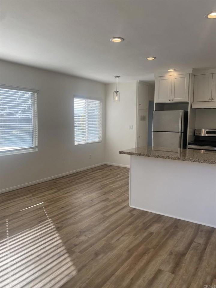 721 S Cedros Ave #721-7 - Photo 3 of 24